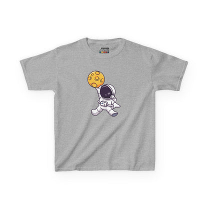 Front view of a gray "Dunking Astronaut" space basketball kids T-shirt featuring an astronaut dunking a basketball designed as a planet. Part of the Vivid Divergence Sensory Friendly Kids Shirts Range. The perfect T-shirt for sensory-sensitive kids and comes with a Sensory Satisfaction Promise.